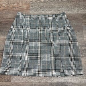 H&M Divided Black and Brown Plaid Mini Skirt with Front Slits Size Small